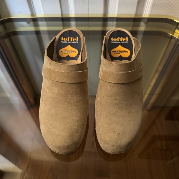 Swedish Hasbeens Taupe Clogs - Picture 2 of 7